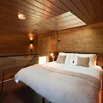 Villa Valo Ice Cube